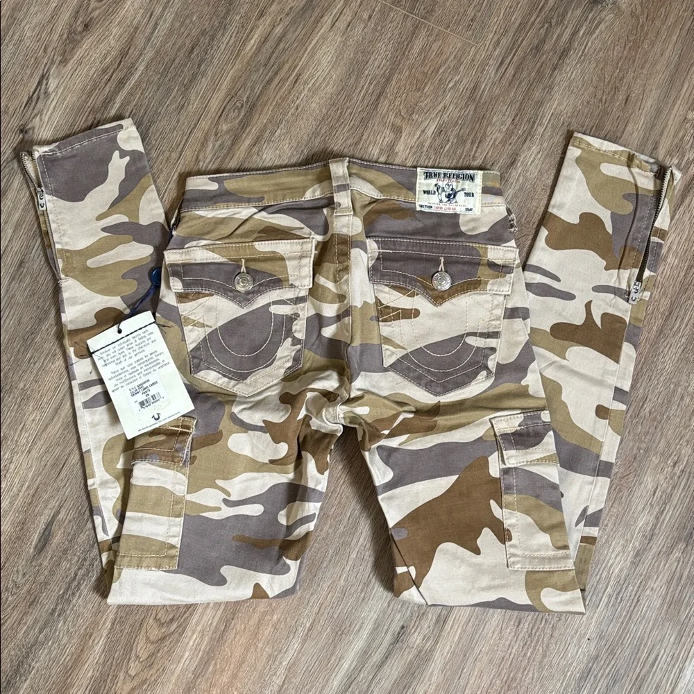 NWT True Religion- Camo Skinny Cargo Jeans - Picture 6 of 7